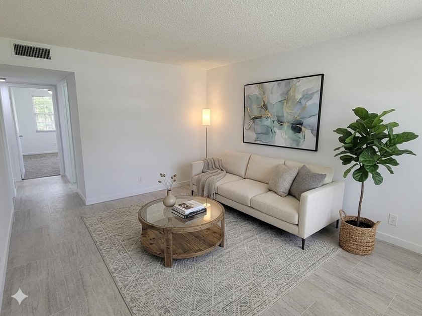 MOVE-IN READY 2BR/1.5BA condo with CENTRAL AIR. Can be rented - photo 6