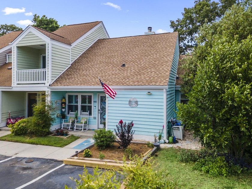 Welcome to Lake Homes, nestled in the highly desirable community - photo 2