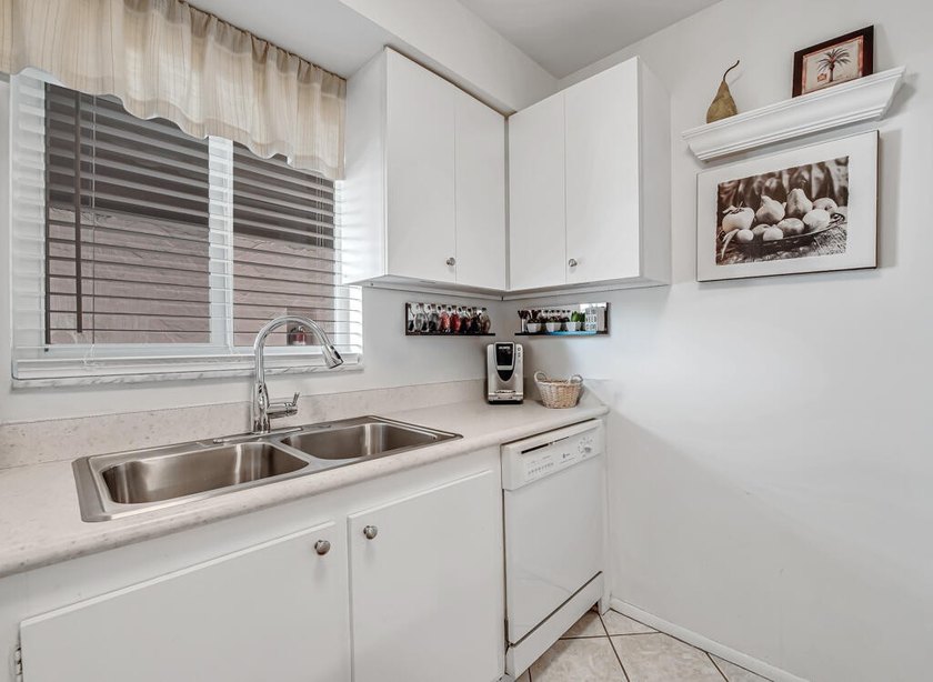 Turnkey Living at its Finest! This beautifully maintained - photo 14