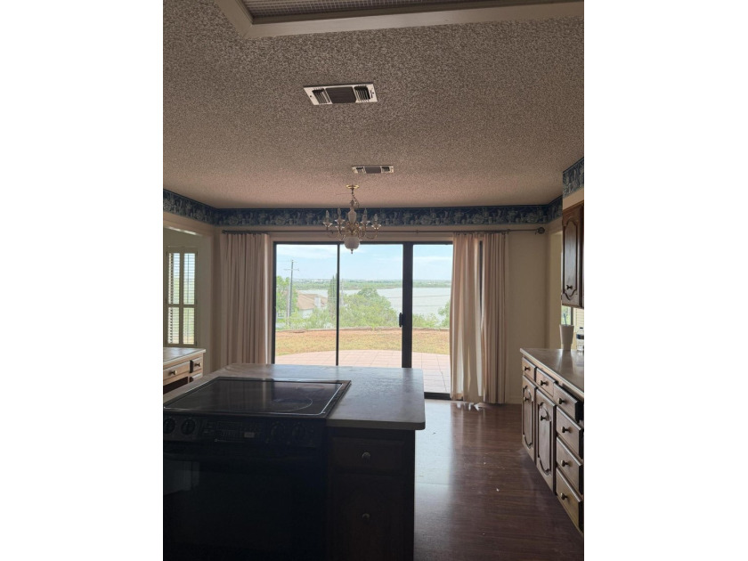 Welcome to Lake Nasworthy. This lake front property has a 3/2 - photo 14