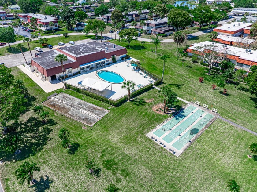 Turnkey Living at its Finest! This beautifully maintained - photo 16