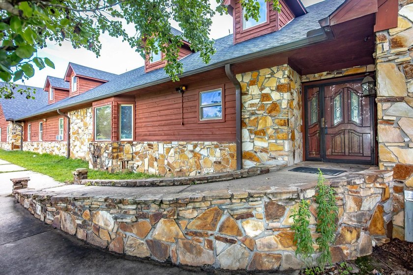 New Roof!!! Recently annexed into Haskell, this property offers - photo 17