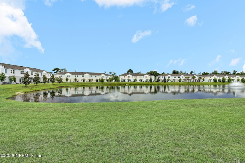 Discover modern living in this meticulously updated 2 bedroom, 2 - photo 22