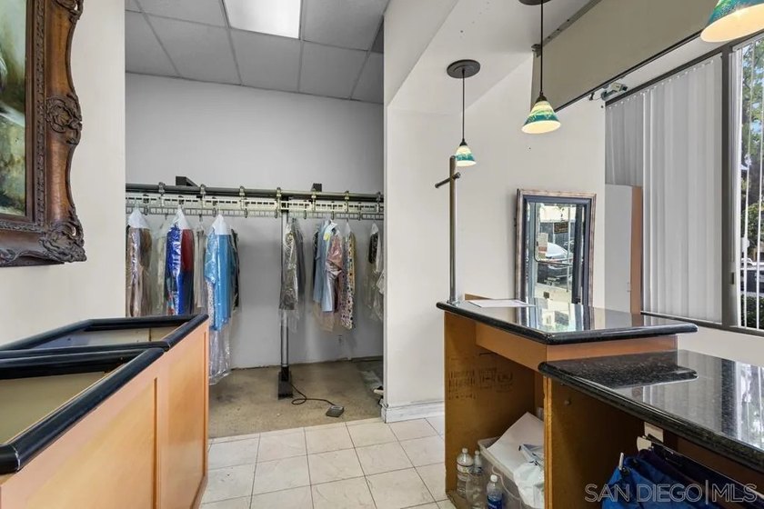 Dry-cleaning business for sale with long-term leases. Rare - photo 9