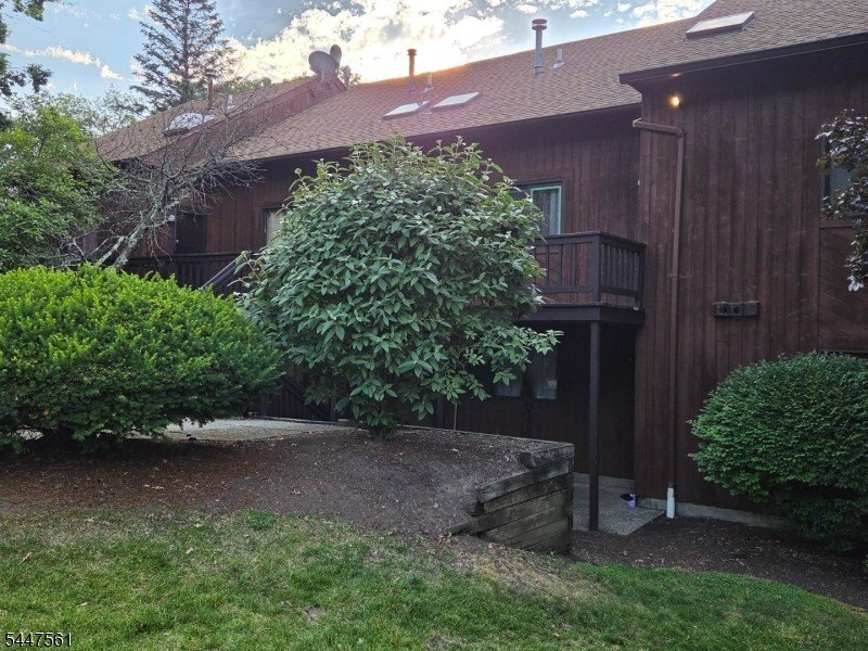 Welcome to Great Gorge Village! This spacious, partially - photo 11