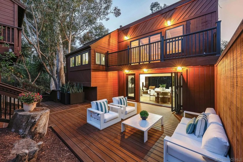 Set at the end of a quiet cul-de-sac in coveted Mission Hills - photo 3