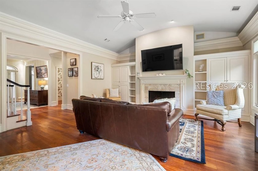 Welcome to 3 Wood Duck Court, a gracious island residence tucked - photo 22