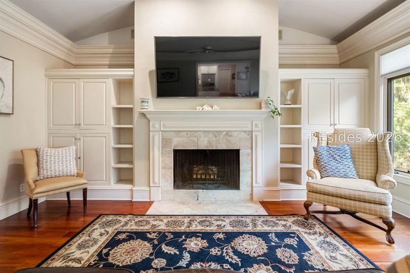 Welcome to 3 Wood Duck Court, a gracious island residence tucked - photo 23