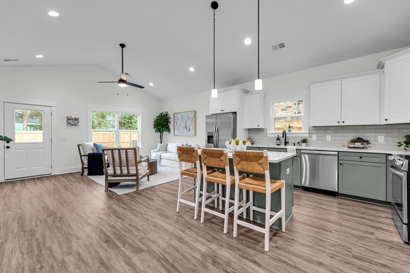Northway Homes proudly presents this beautifully crafted new - photo 5