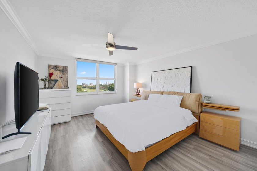 Welcome to Unit 609 at Palmetto Place, a beautifully maintained - photo 14