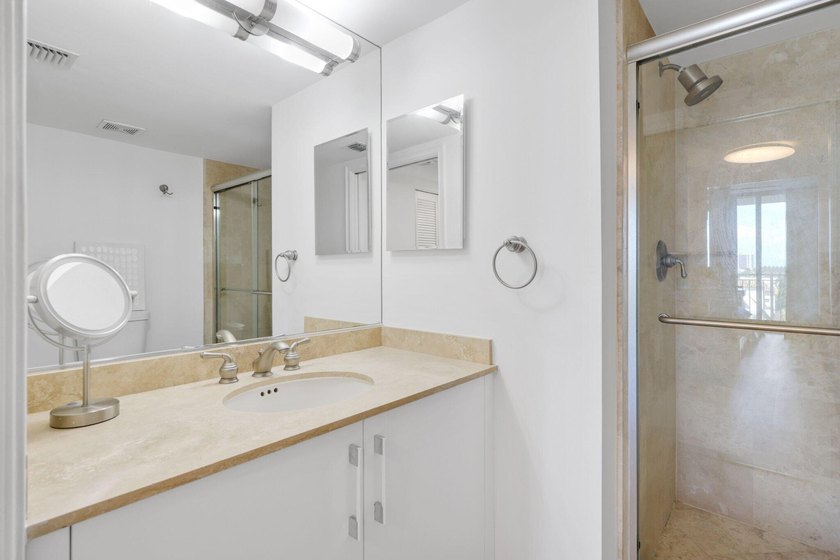 Welcome to Unit 609 at Palmetto Place, a beautifully maintained - photo 20
