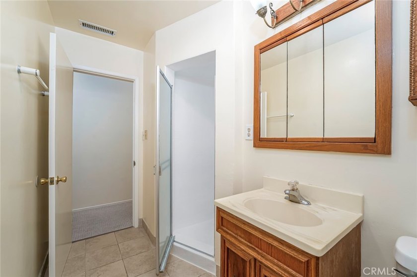 Welcome to 5209 Sepulveda Blvd, a charming 3-bedroom, 2-bath - photo 26