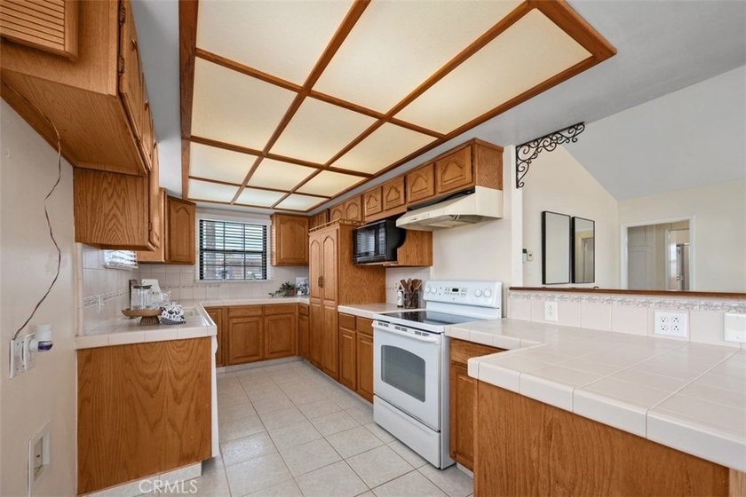 Welcome to 5209 Sepulveda Blvd, a charming 3-bedroom, 2-bath - photo 43