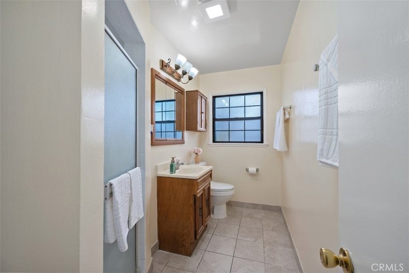 Welcome to 5209 Sepulveda Blvd, a charming 3-bedroom, 2-bath - photo 46