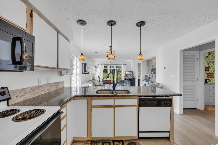 If you are looking for a turnkey, fully furnished condo with a - photo 9