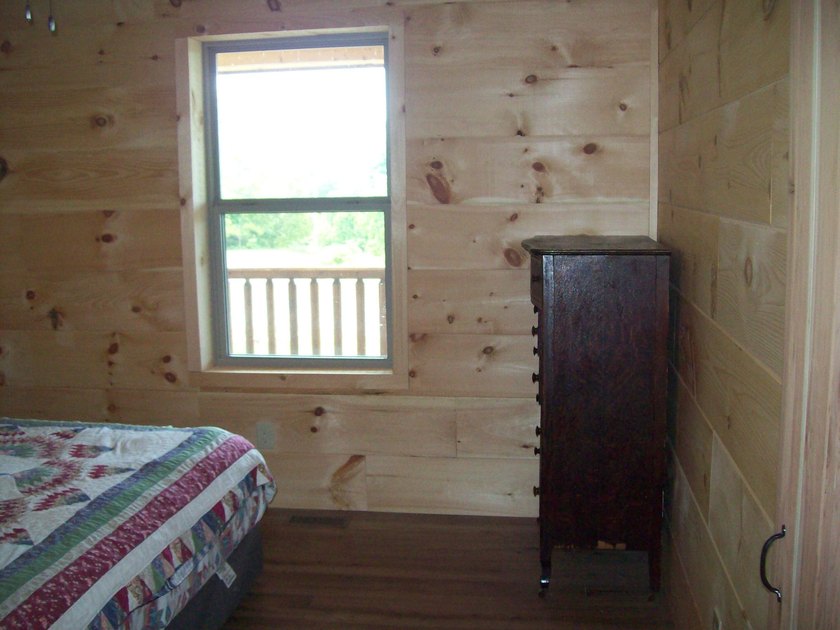 1.28-Ac. Lot, (Log Siding) House, 3-Bedrooms, 2 1/2 Bath, Living - photo 12