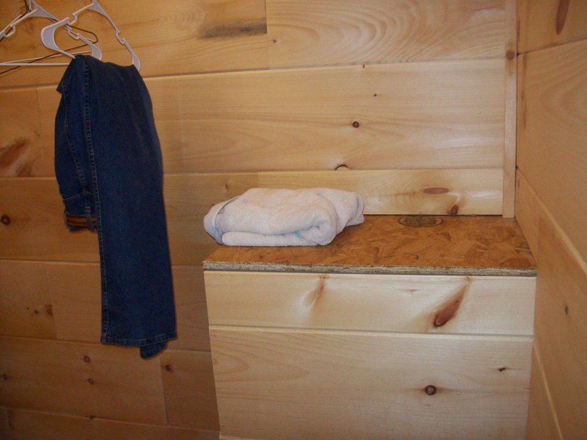 1.28-Ac. Lot, (Log Siding) House, 3-Bedrooms, 2 1/2 Bath, Living - photo 16