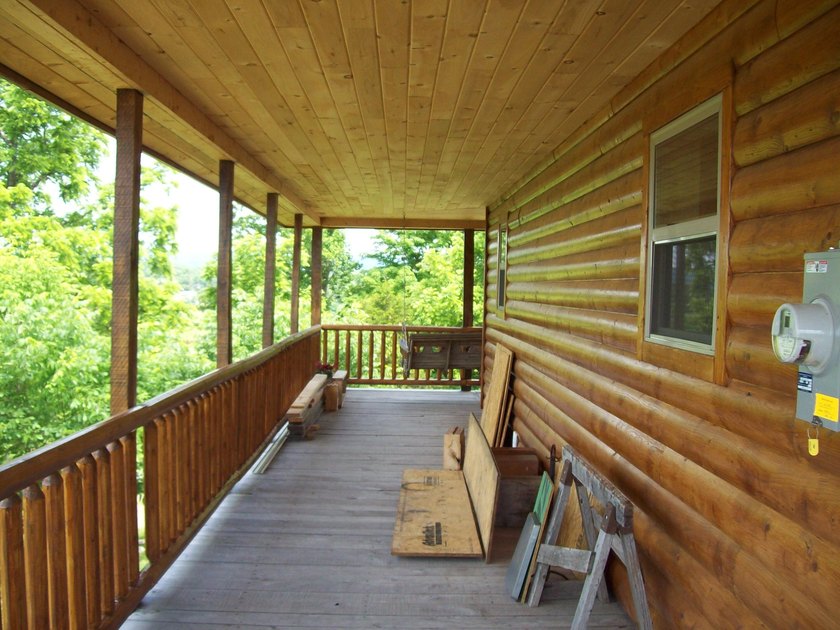 1.28-Ac. Lot, (Log Siding) House, 3-Bedrooms, 2 1/2 Bath, Living - photo 23