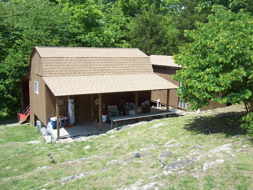 1.28-Ac. Lot, (Log Siding) House, 3-Bedrooms, 2 1/2 Bath, Living - photo 25