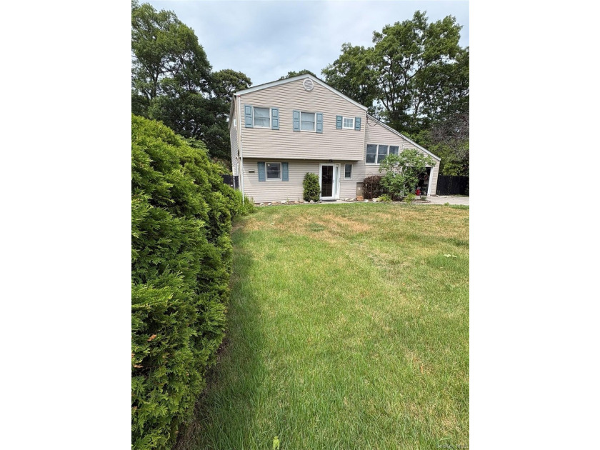Opportunity awaits in the highly desirable Shoreham-Wading River - photo 32