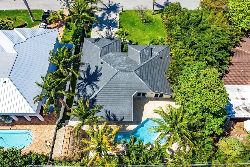Located in the highly coveted subdivision of Boca Villas, this - photo 32