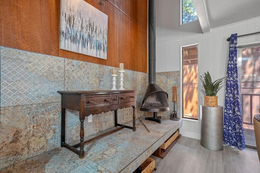 Completely updated and meticulously remodeled from top to bottom - photo 8