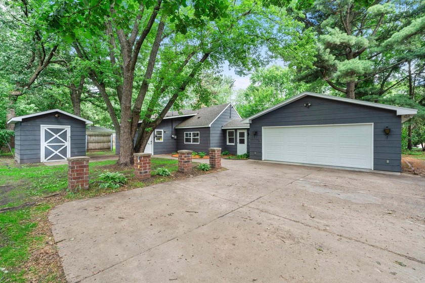 A fresh approach to one-level living! This zero-entry home sits - photo 4