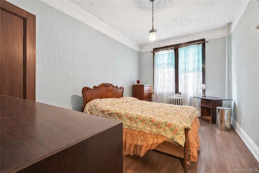 Welcome to 1188 Grant Avenue, a spacious two-family property - photo 32
