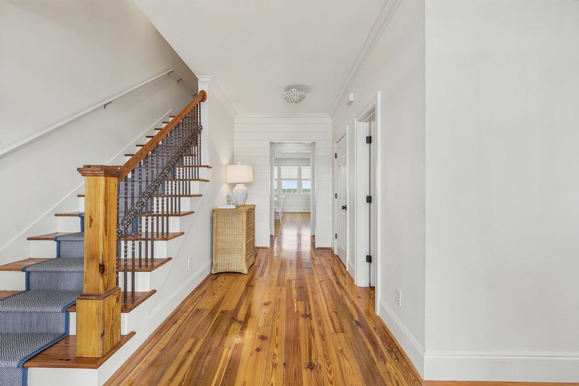 Welcome to luxury coastal living at its finest in The Peninsula - photo 3
