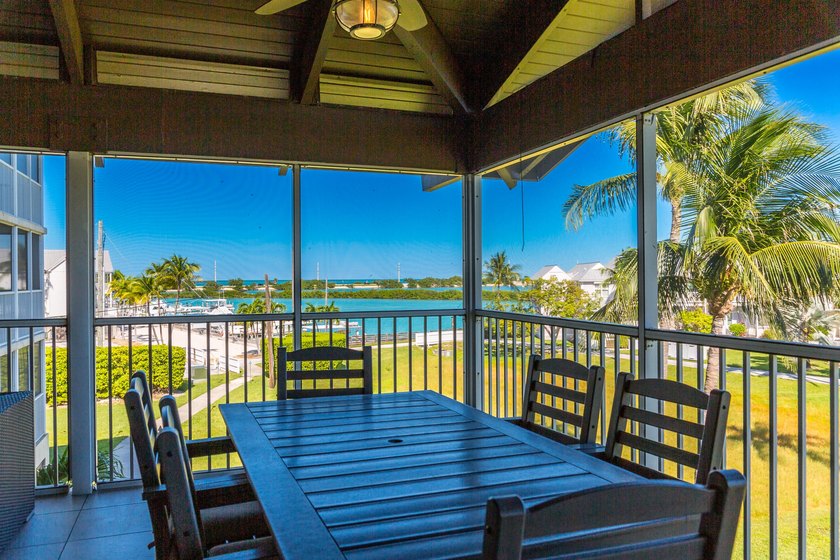 Discover the perfect blend of coastal elegance and modern - photo 3