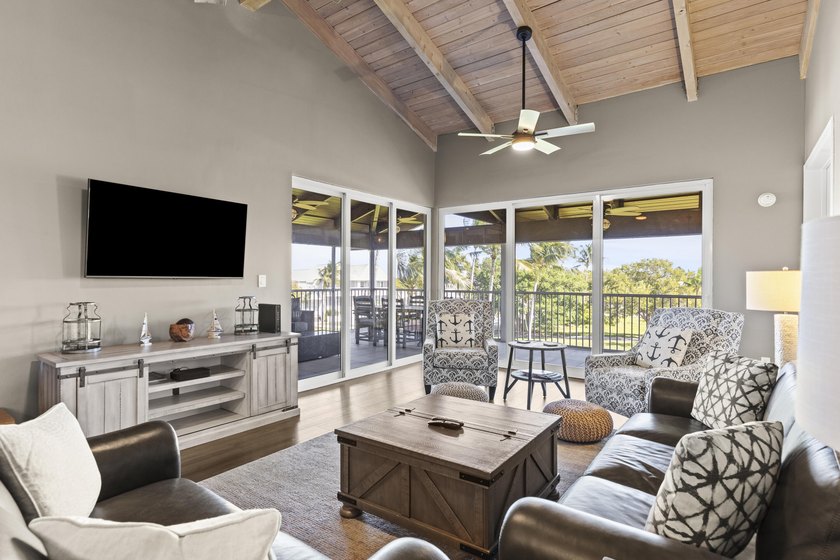 Discover the perfect blend of coastal elegance and modern - photo 7