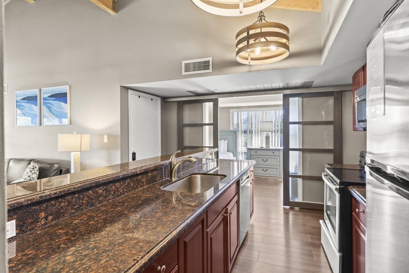 Discover the perfect blend of coastal elegance and modern - photo 9