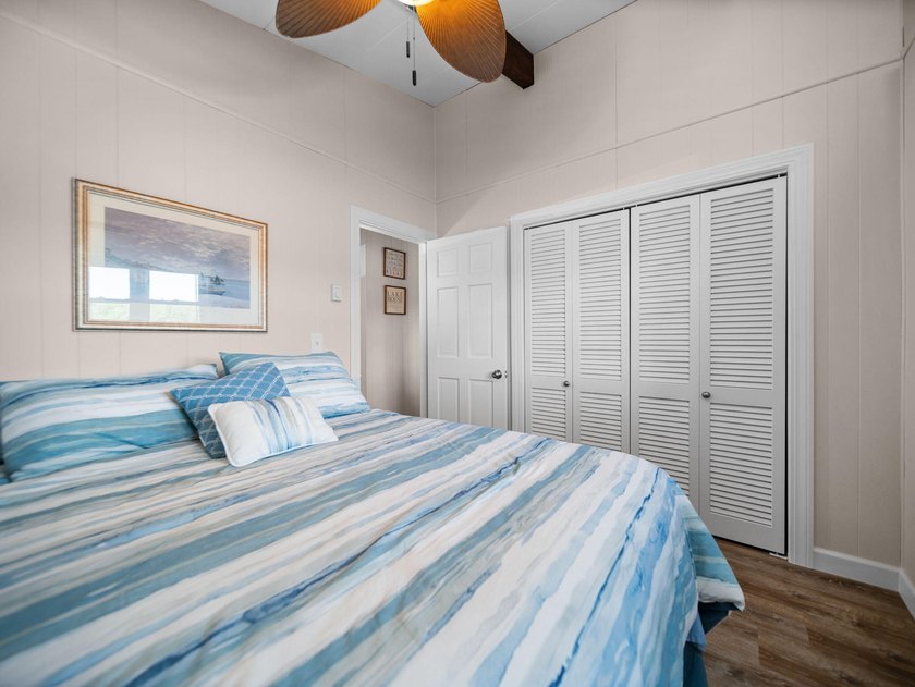 Welcome to Pointe Drive, where views stretch across beautiful - photo 25