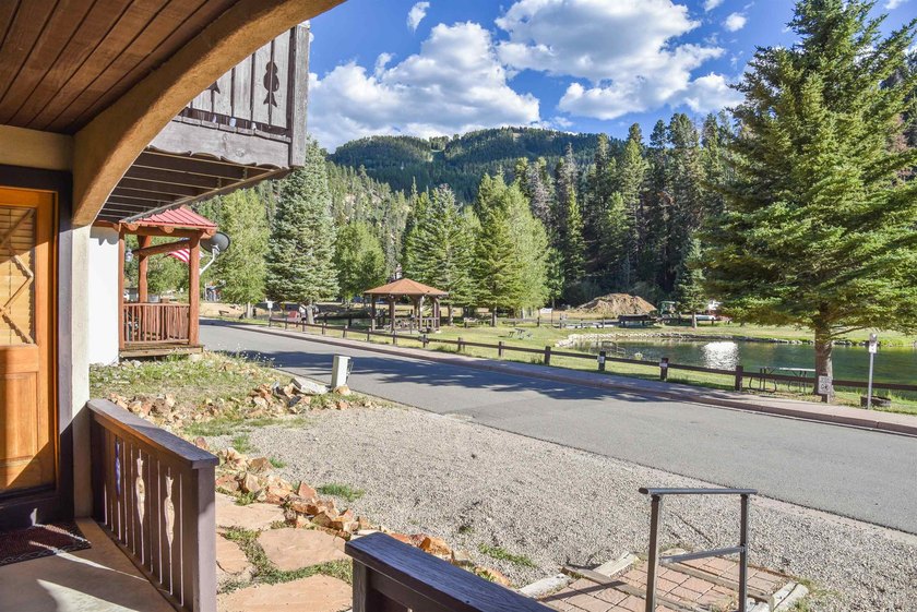 End-unit triplex home with 2 bedrooms, 2.5 bathrooms, and 1,156 - photo 6