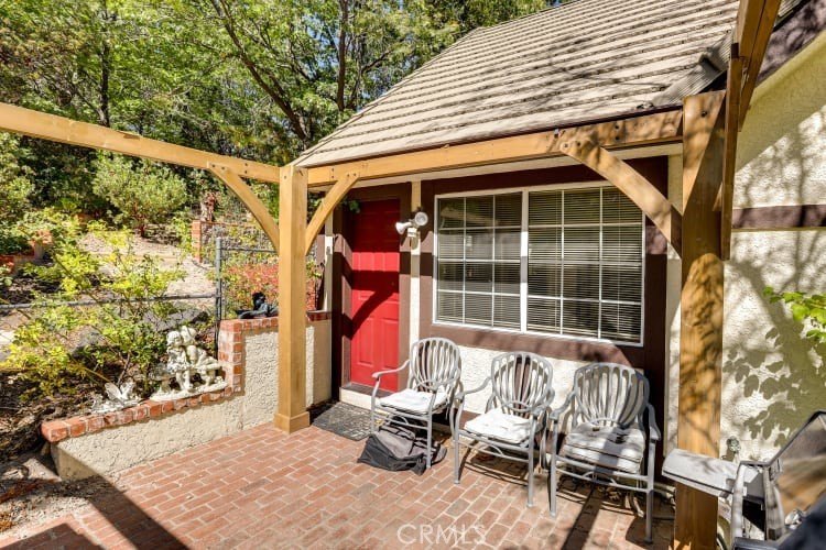 Tremendous Tudor - Property is in one of the most appreciated - photo 8