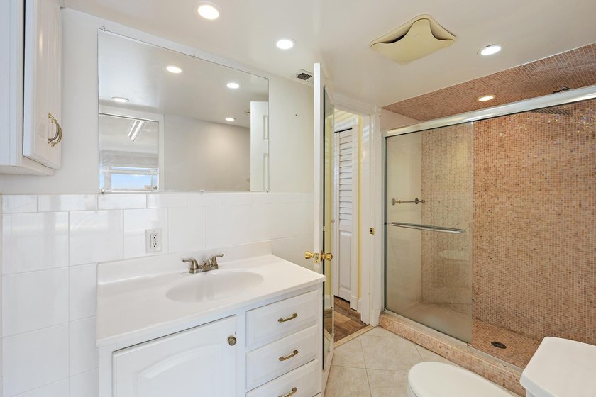 Enjoy easy waterfront living in this gated community with - photo 10