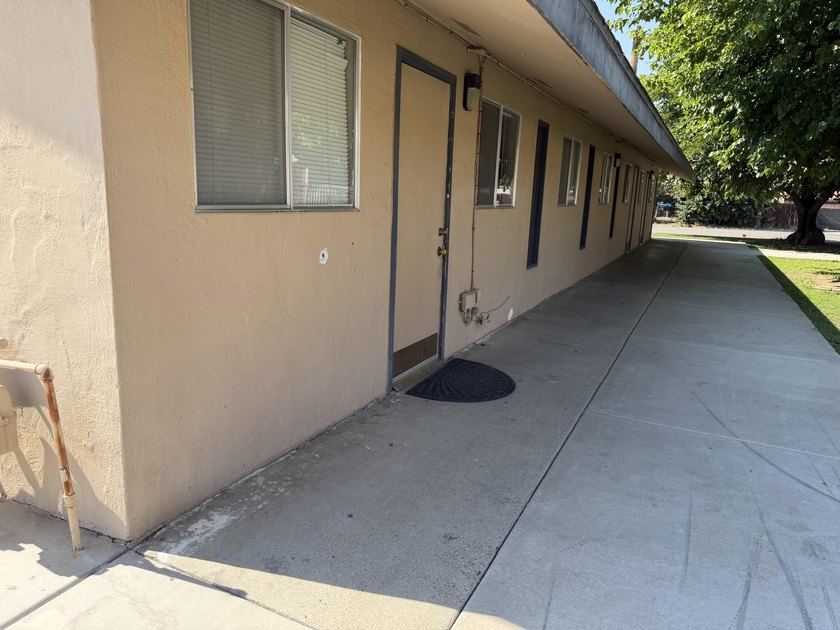 Church, parsonage and parking lot for sale! This 2800 SF Church - photo 35