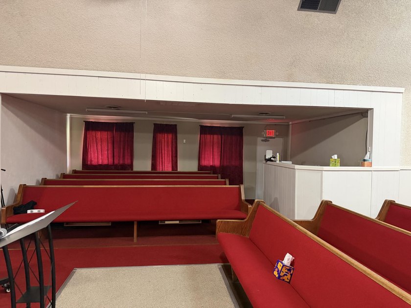 Church, parsonage and parking lot for sale! This 2800 SF Church - photo 37