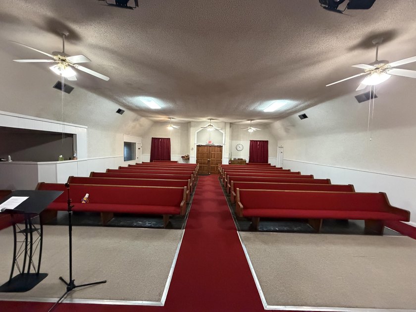 Church, parsonage and parking lot for sale! This 2800 SF Church - photo 38