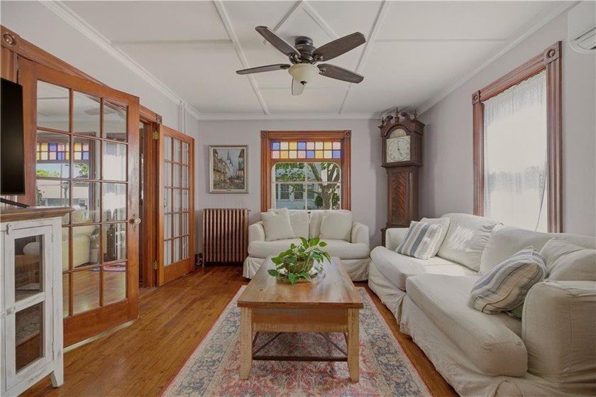 Beautifully restored Colonial blending Newport's timeless - photo 10