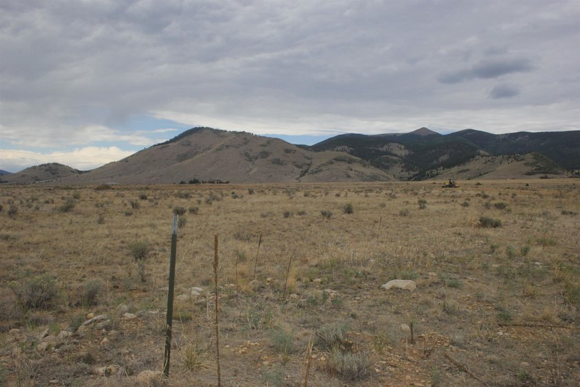 Peaceful views of 360 degrees mountain range and Eagle Nest Lake - photo 4