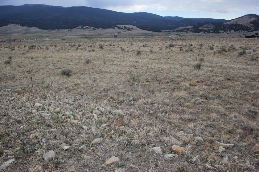 Peaceful views of 360 degrees mountain range and Eagle Nest Lake - photo 5