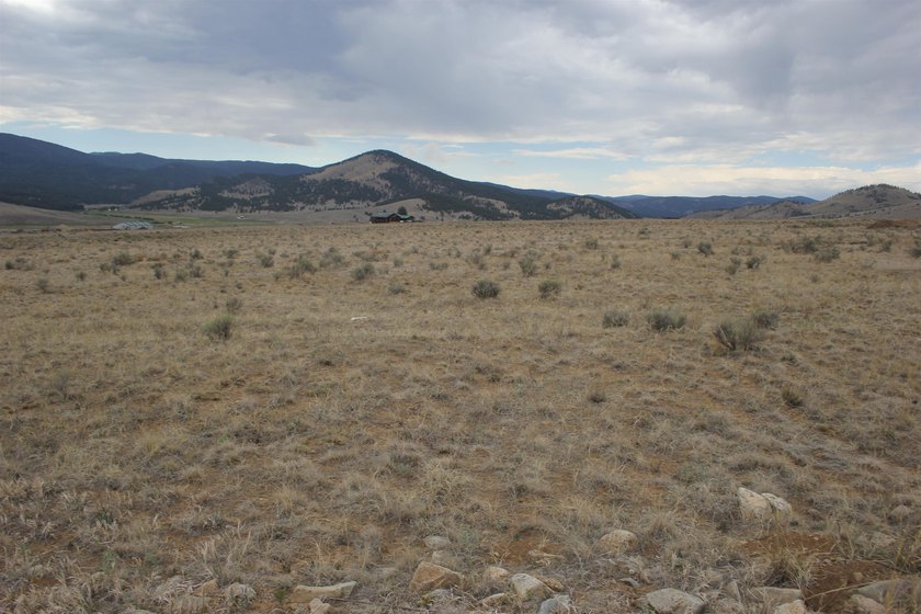 Peaceful views of 360 degrees mountain range and Eagle Nest Lake - photo 6