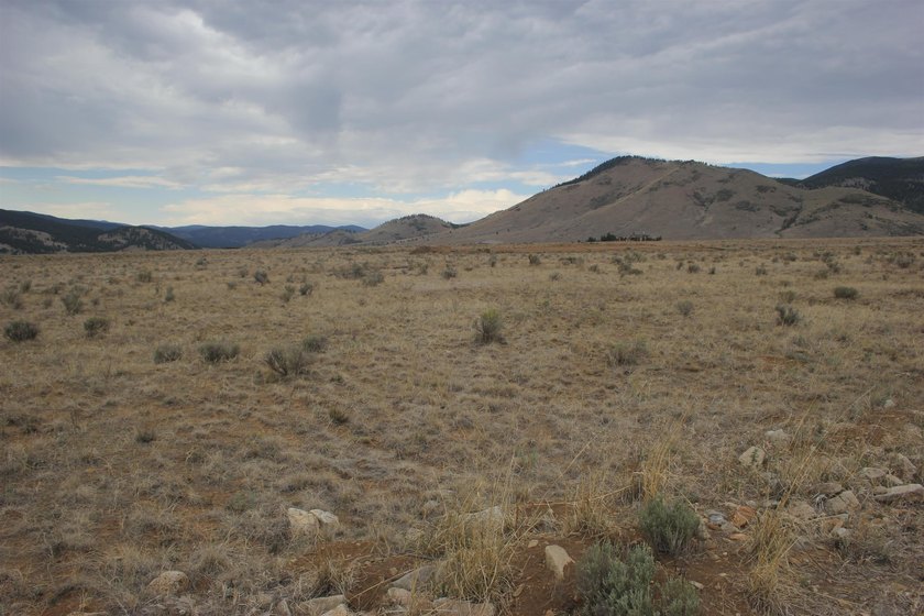 Peaceful views of 360 degrees mountain range and Eagle Nest Lake - photo 7
