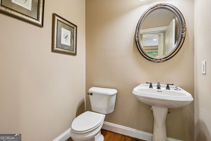 Lovely 2 story home located on Hamilton Mill's largest lot (1.61 - photo 27