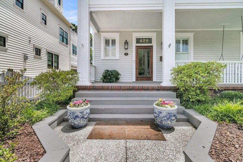 Price Reduction !!! A rare and unique opportunity. This historic - photo 5