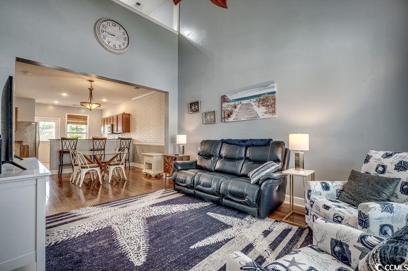 Gorgeous townhome in Windsor Park at Berkshire Forest area of - photo 4