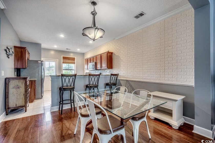 Gorgeous townhome in Windsor Park at Berkshire Forest area of - photo 6