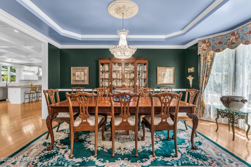 This exceptional Center Hall Colonial offers luxury, privacy - photo 12
