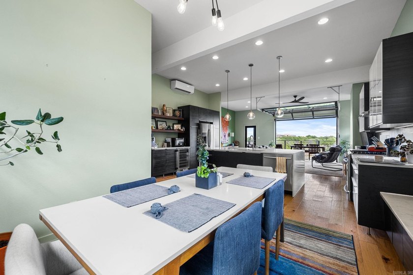 Perched above The Capitol, this contemporary retreat is designed - photo 15